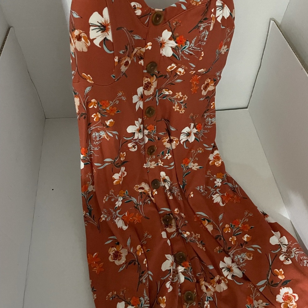Dress - Picture 2 of 4